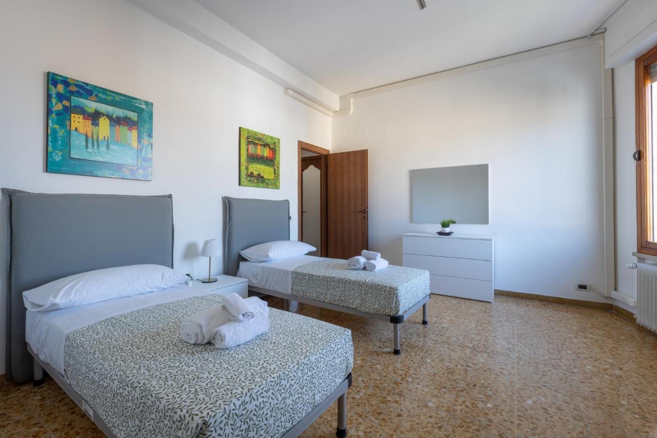 Pisa Quiet And Bright Flats With Balcony Apartment Luaran gambar